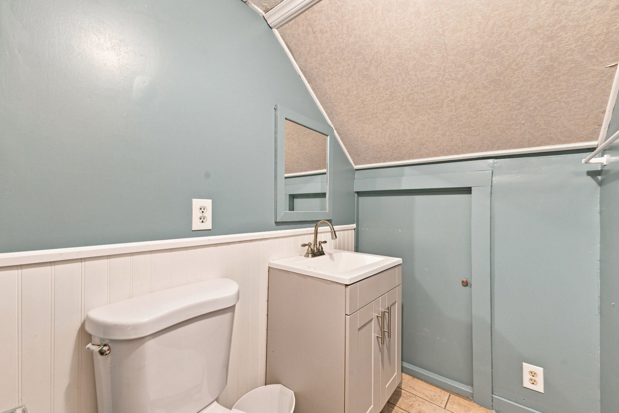 66 Charlton St, Oxford, MA Photo #25