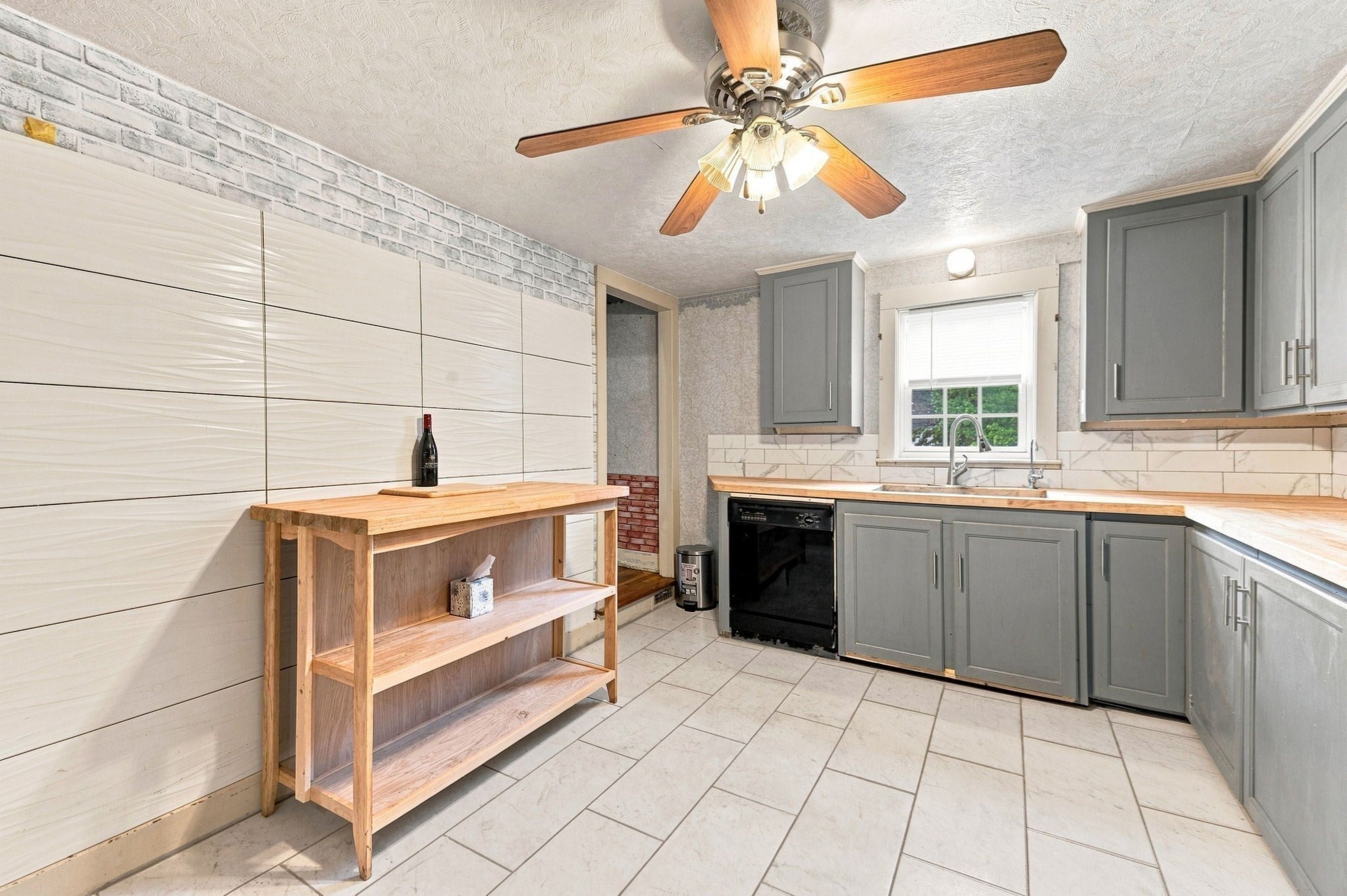 66 Charlton St, Oxford, MA Photo #21