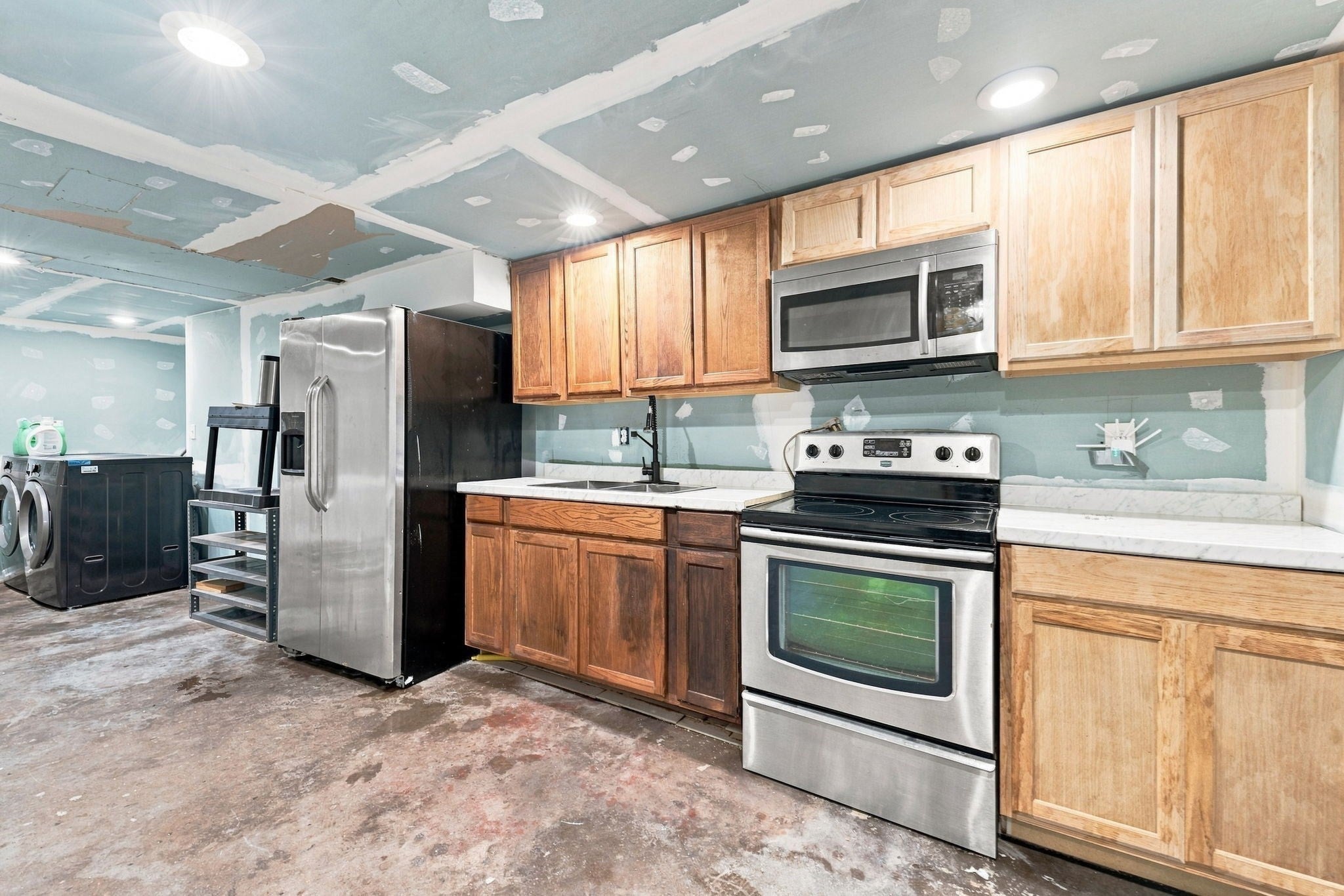 66 Charlton St, Oxford, MA Photo #22