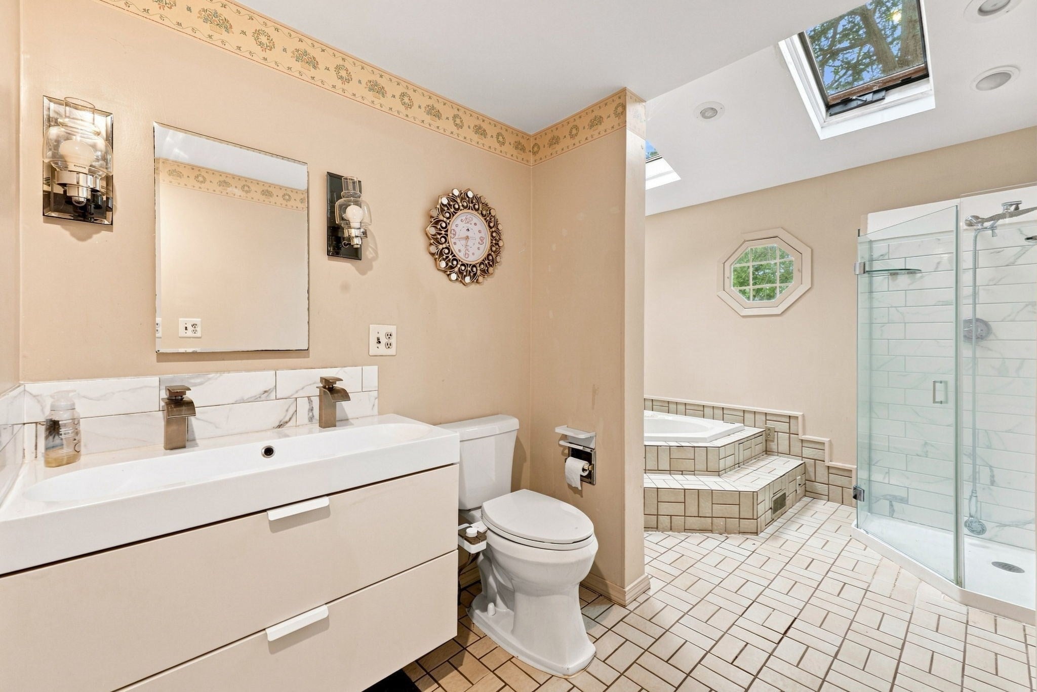 66 Charlton St, Oxford, MA Photo #11
