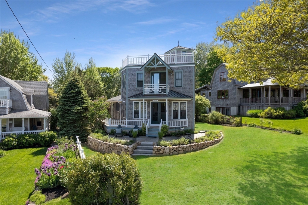 22 Greenleaf Avenue