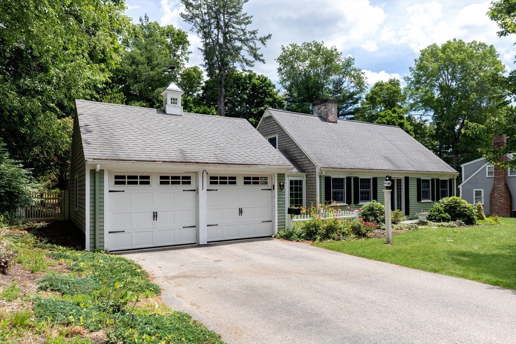 9 Hoover Rd