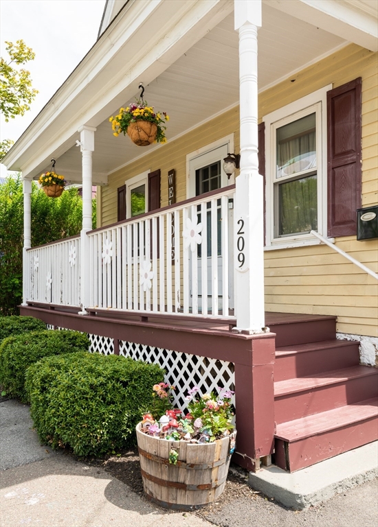 209 Jefferson Ave