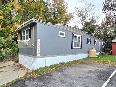 Photo of 229 Miller St #F13, Ludlow, MA 01056 (MLS # 73445400)