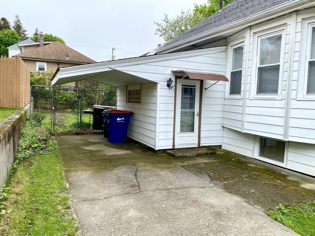 13 Deane St