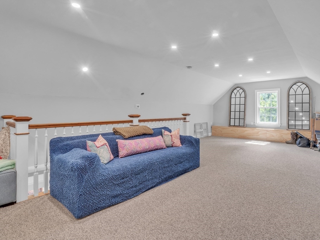 Millis, Massachusetts 02054, United States, 4 Bedrooms Bedrooms, ,4 BathroomsBathrooms,Residential,Active,195393