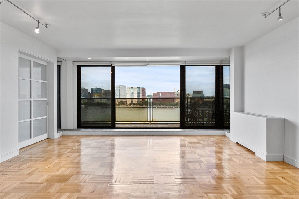 180 Beacon Street 12E