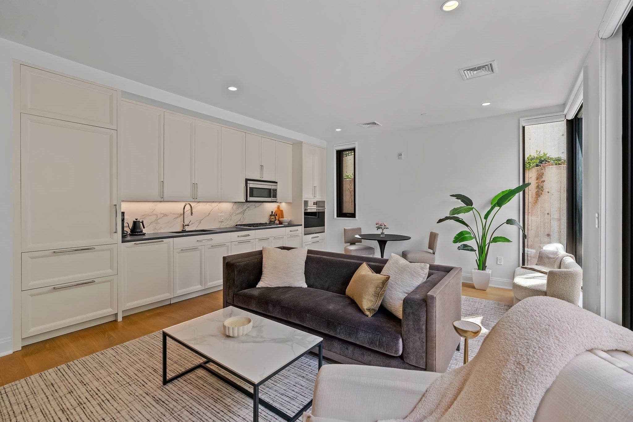 100 Linden St 109