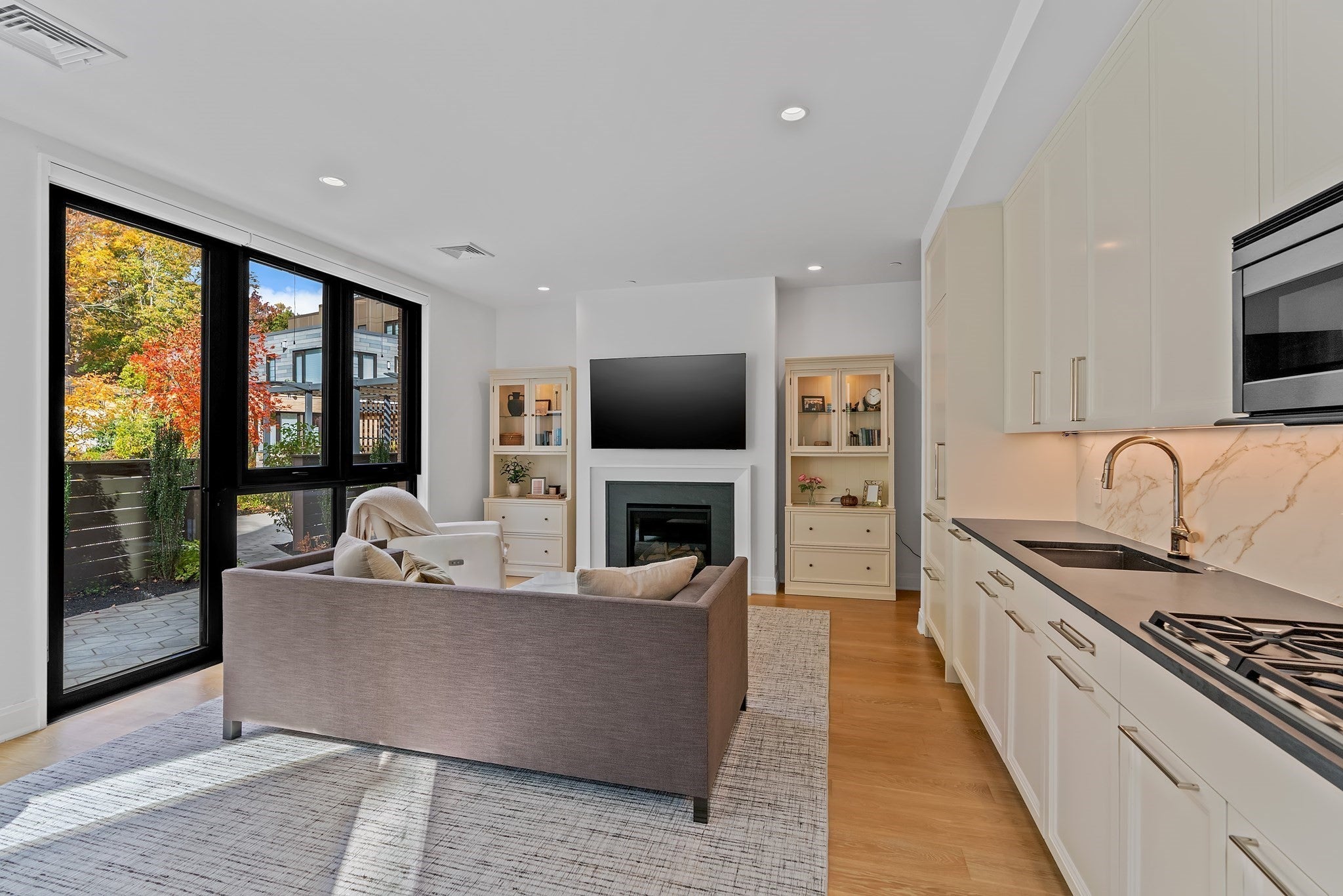 100 Linden St 109