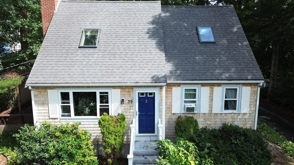 59 Whitecaps Drive