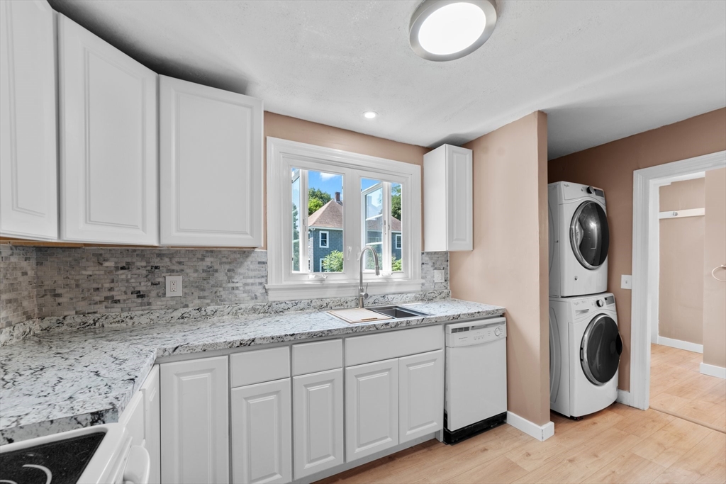 9 Dervin Pl