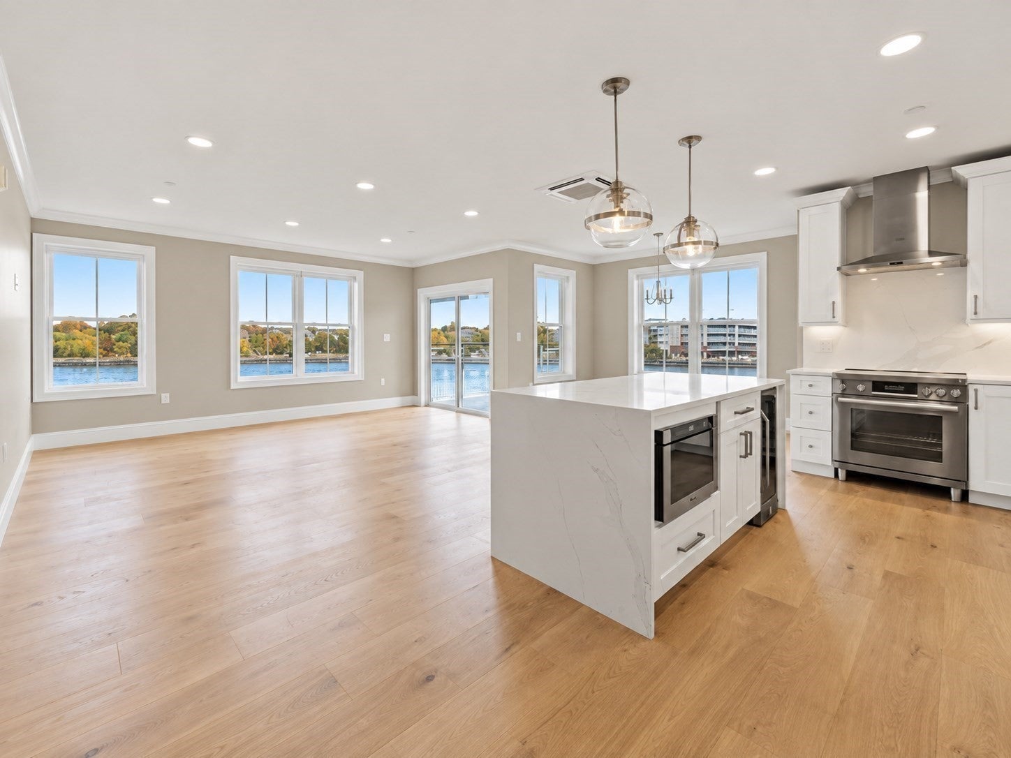 16 Franklin Street 2302