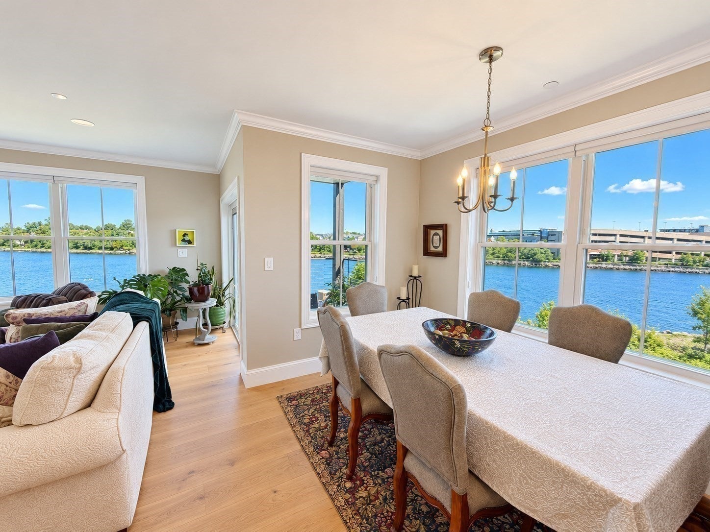 16 Franklin Street 2302