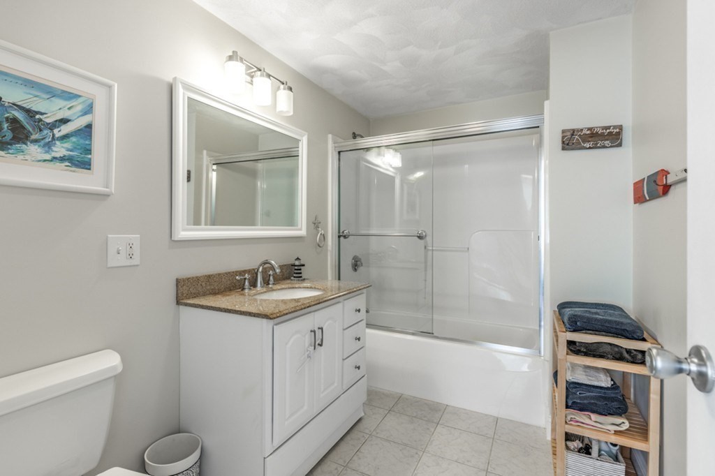 876 Shirley St #2, Winthrop, MA Photo #16