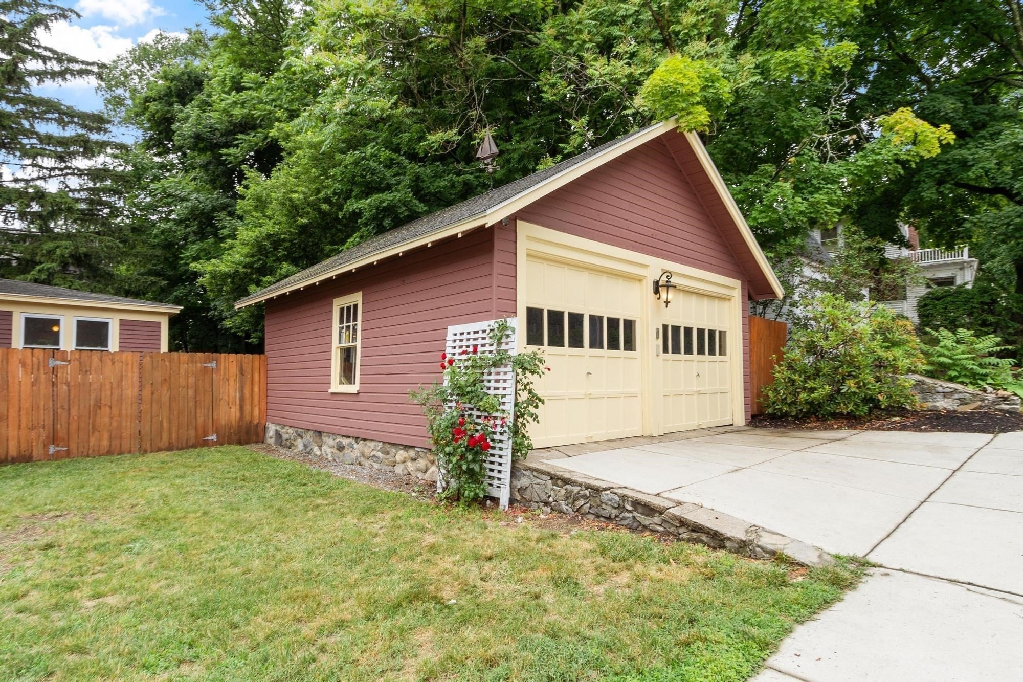 192 Wentworth Ave