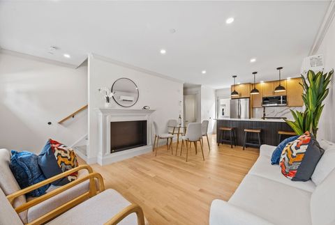 9 Swan St 2 Beverly MA 01915