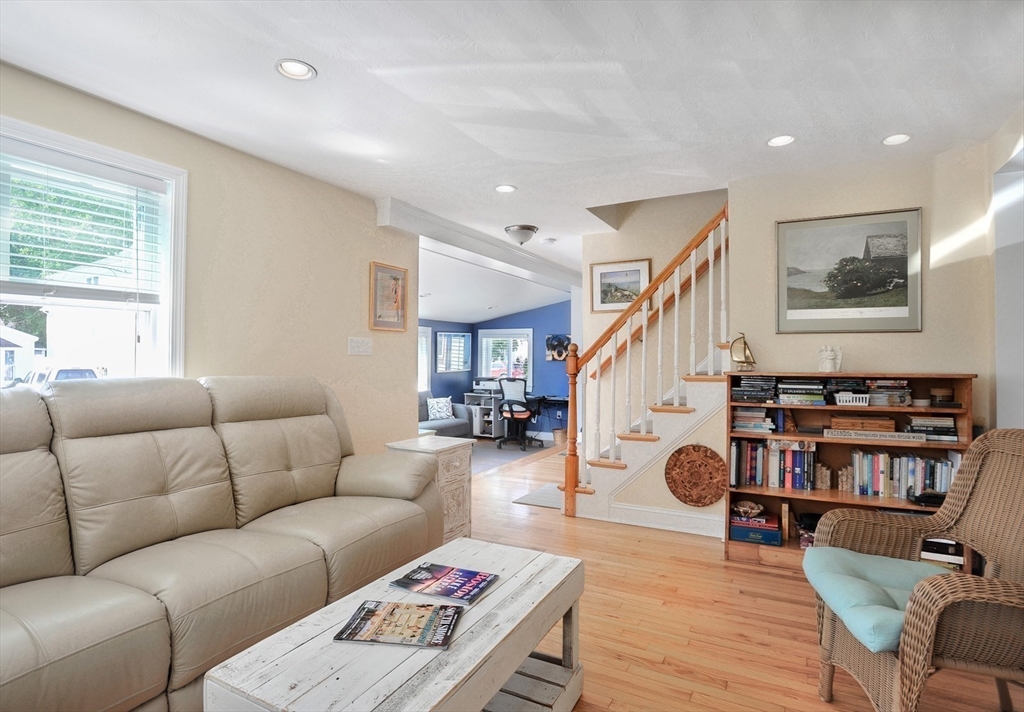 9 G St, Hull, MA Photo #10
