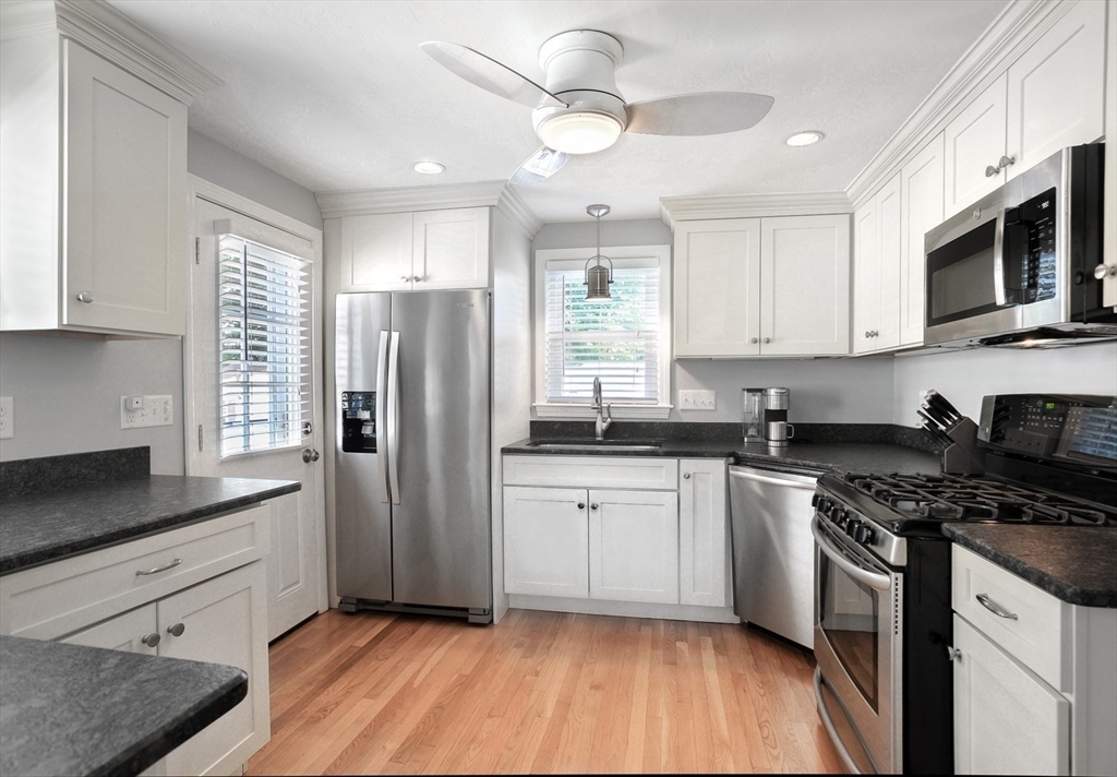 9 G St, Hull, MA Photo #14