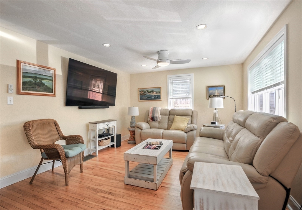 9 G St, Hull, MA Photo #9