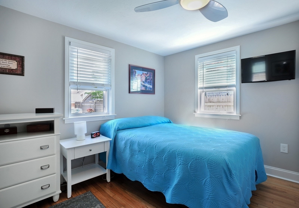 9 G St, Hull, MA Photo #19