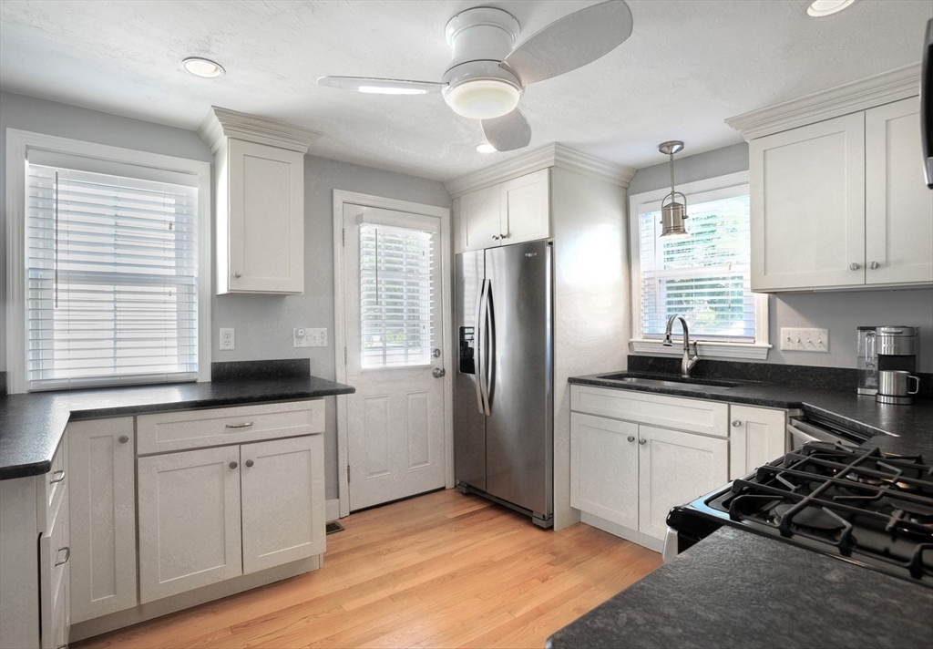 9 G St, Hull, MA Photo #15