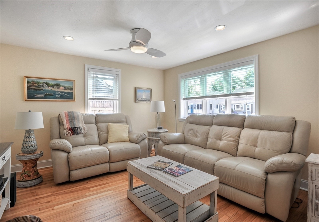 9 G St, Hull, MA Photo #8