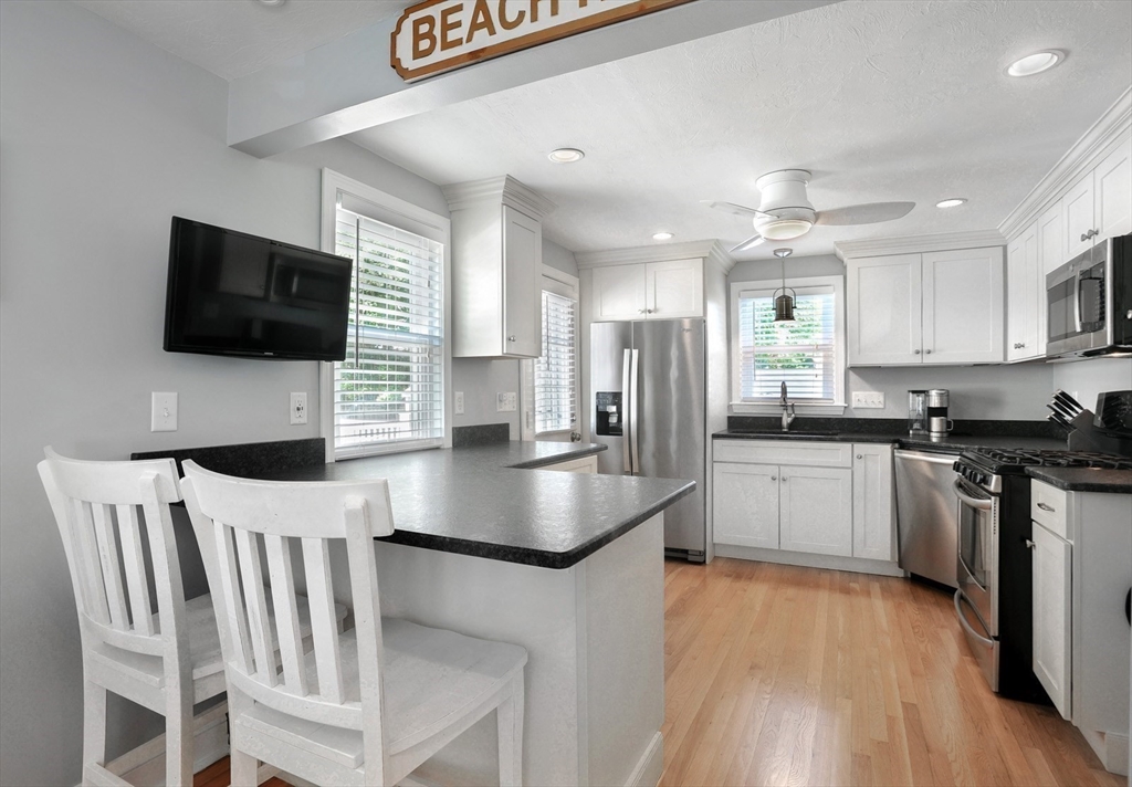 9 G St, Hull, MA Photo #12