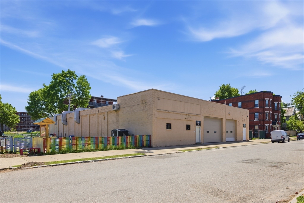 120 Pine St