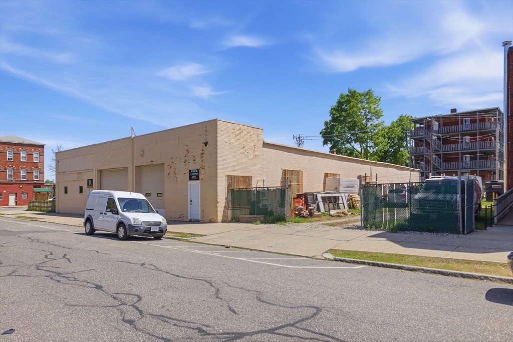 120 Pine St
