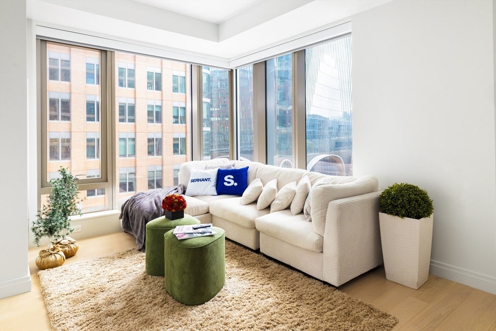 135 Seaport Blvd 708, Boston MA 02210