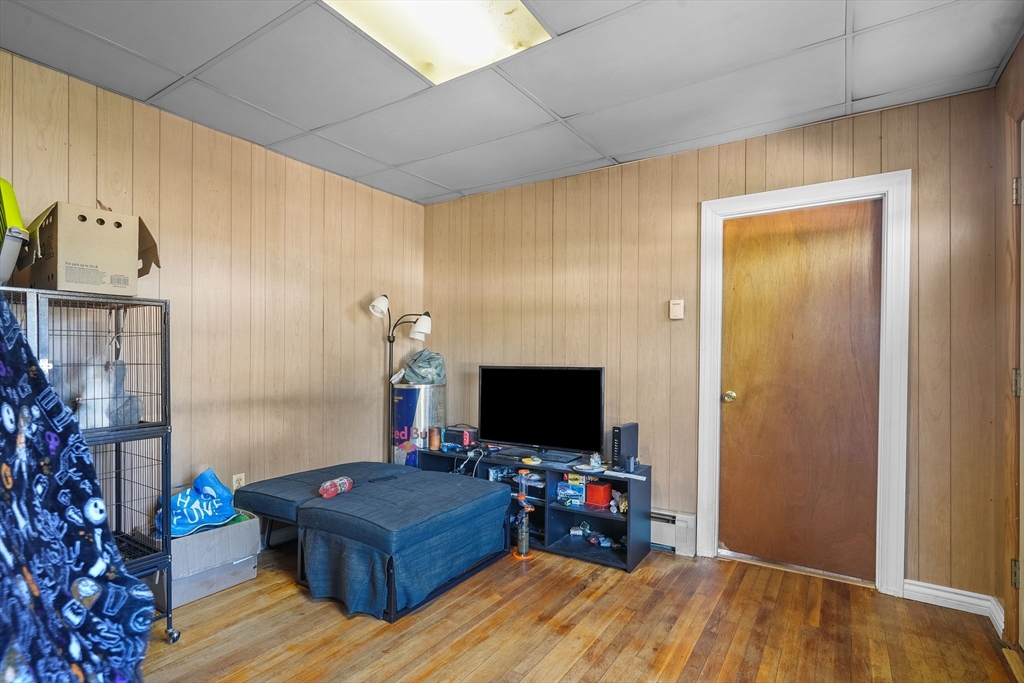 442 Taunton Ave