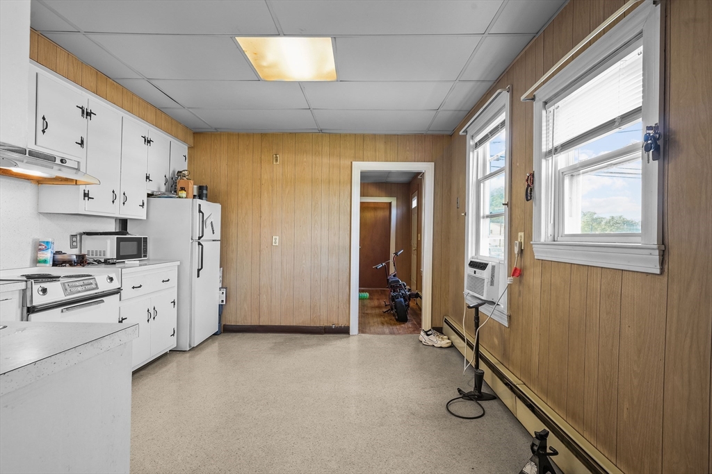 442 Taunton Ave