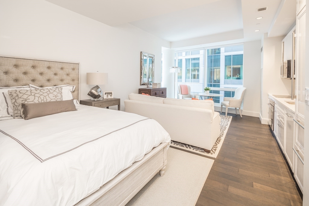 22 Liberty Dr 2L