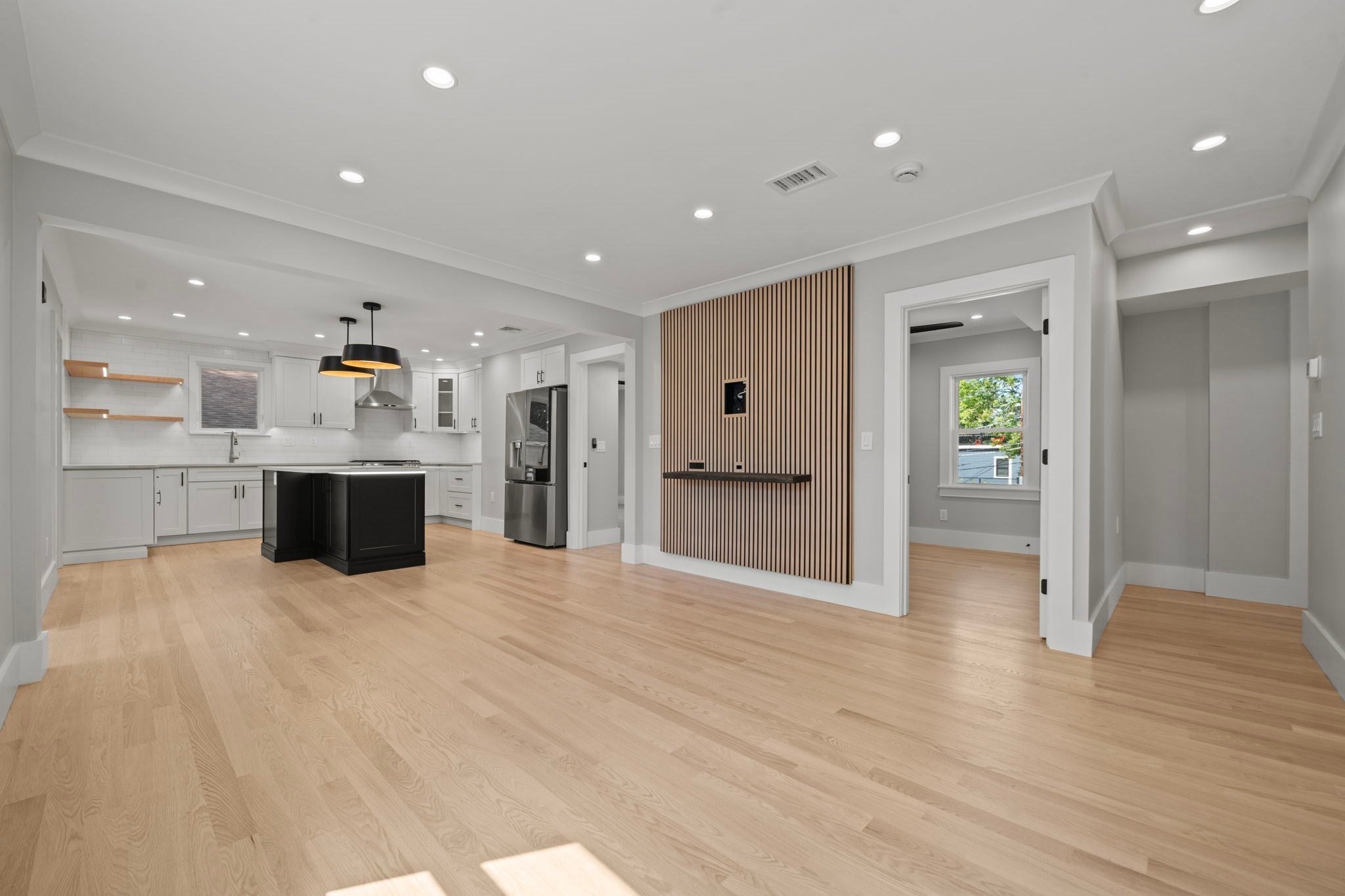 29 Hanson St 2, Somerville MA 02143