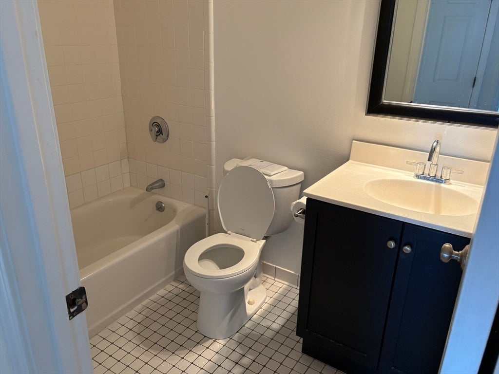 20 Rockland House Rd #205, Hull, MA, 20 Rockland House Rd #205, Hull, MA Photo #10