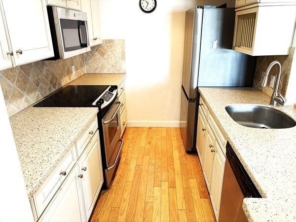 20 Rockland House Rd #205, Hull, MA, 20 Rockland House Rd #205, Hull, MA Photo #4