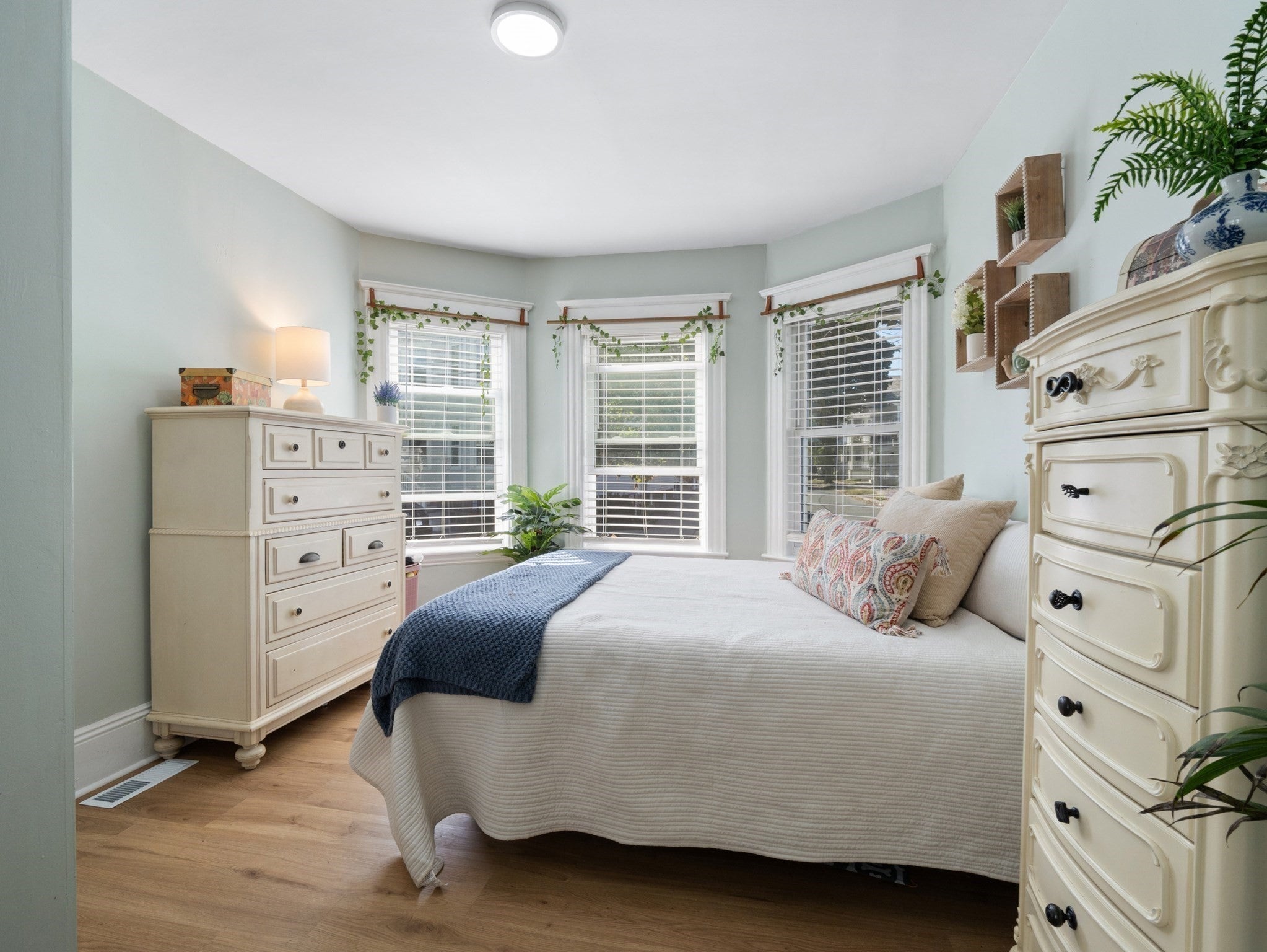 23 Green St #1R, Salem, MA Photo #28