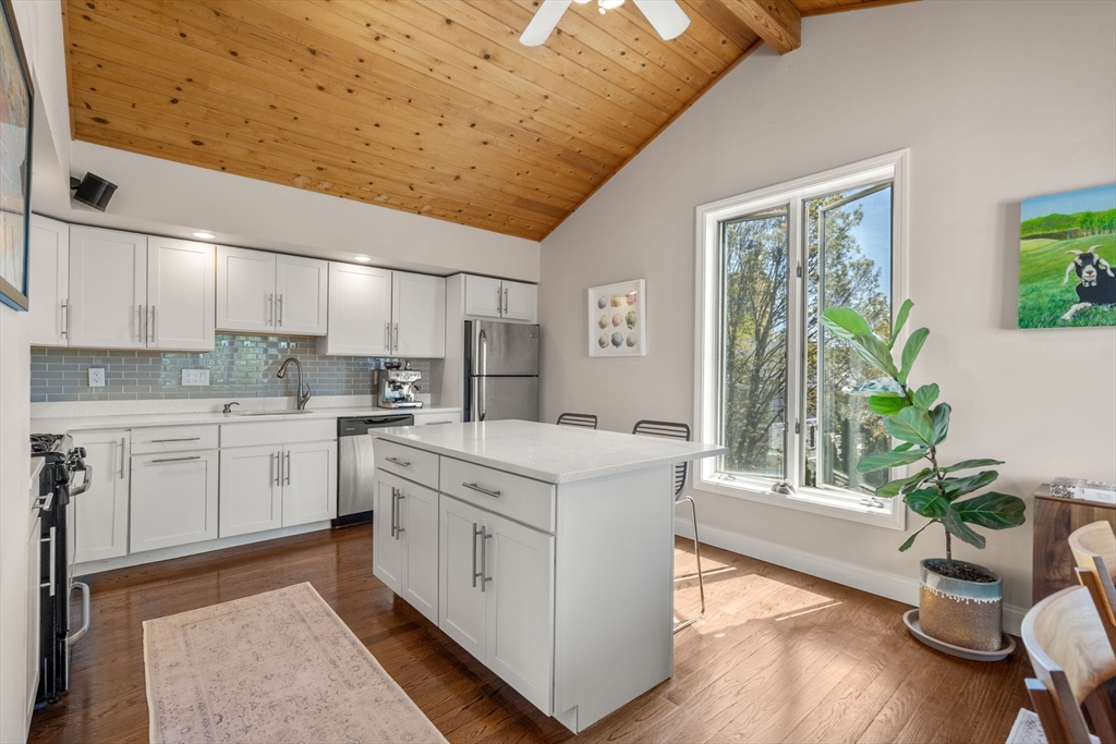 32 Farragut Ave #3, Somerville, MA Photo #1