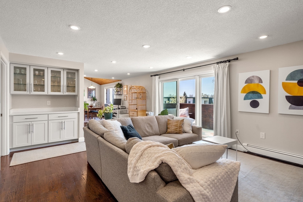 32 Farragut Ave #3, Somerville, MA Photo #4