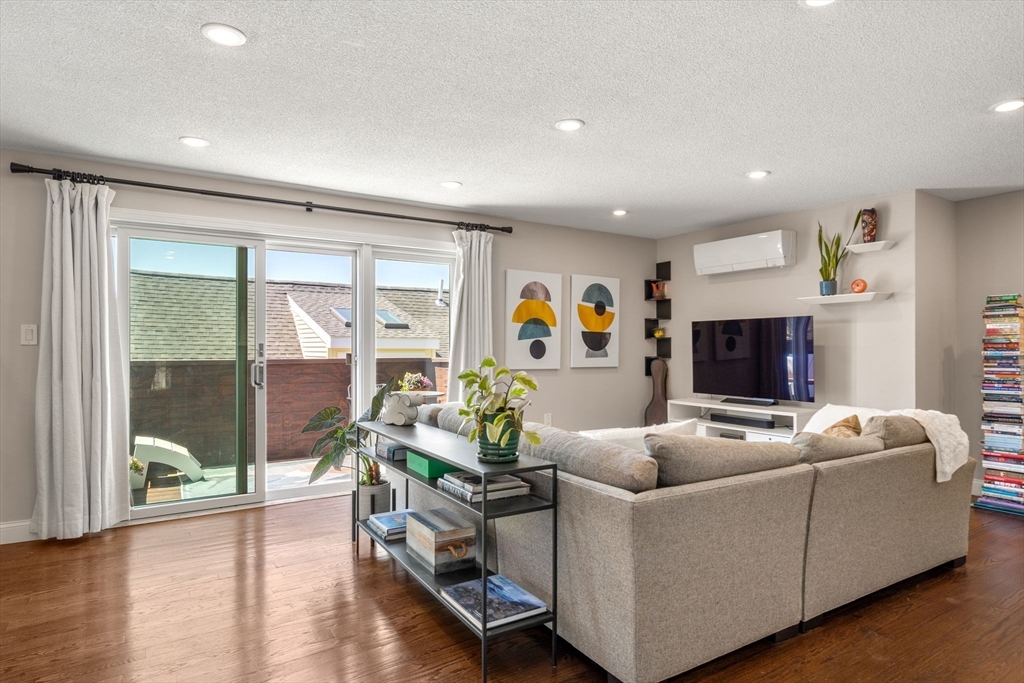 32 Farragut Ave #3, Somerville, MA Photo #5