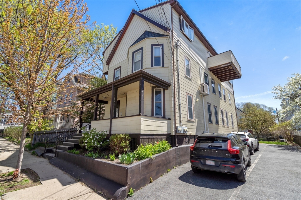 32 Farragut Ave #3, Somerville, MA Photo #19