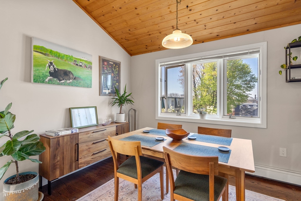 32 Farragut Ave #3, Somerville, MA Photo #3