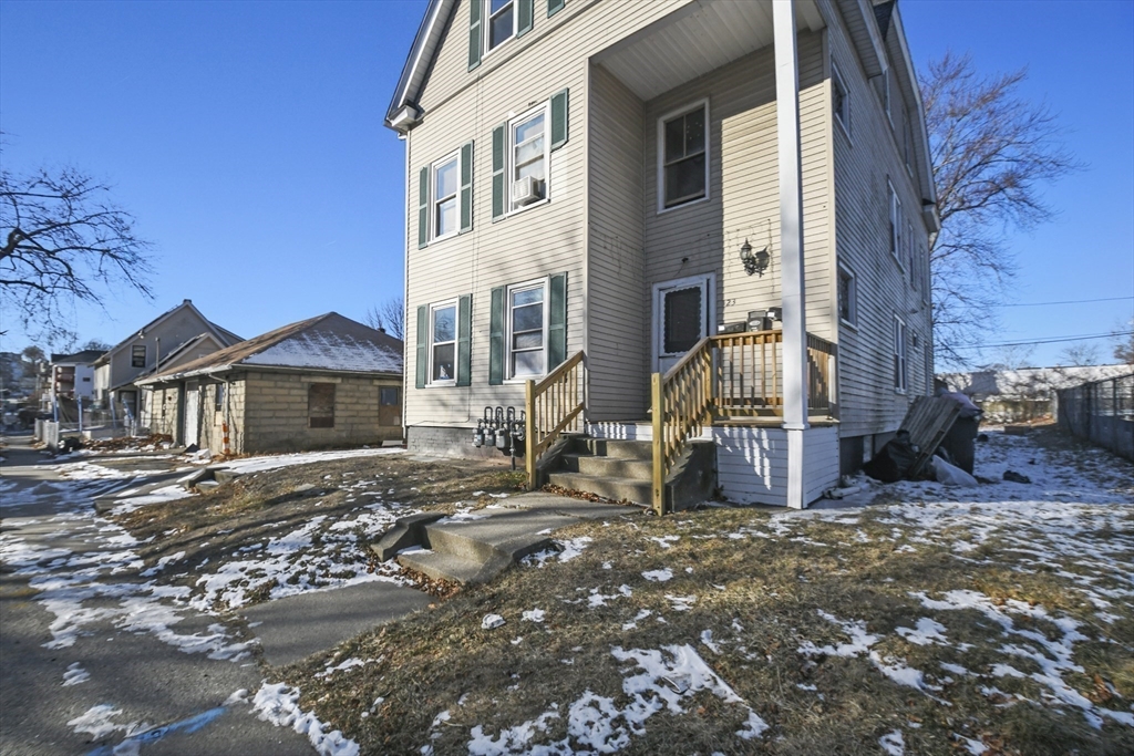 23 Ashton St.