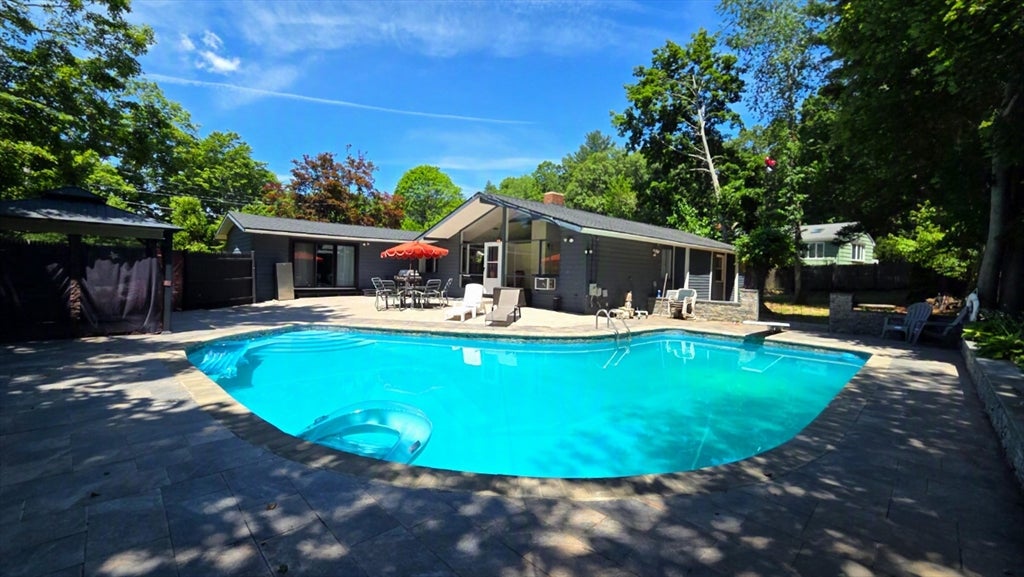 19 Avon Rd