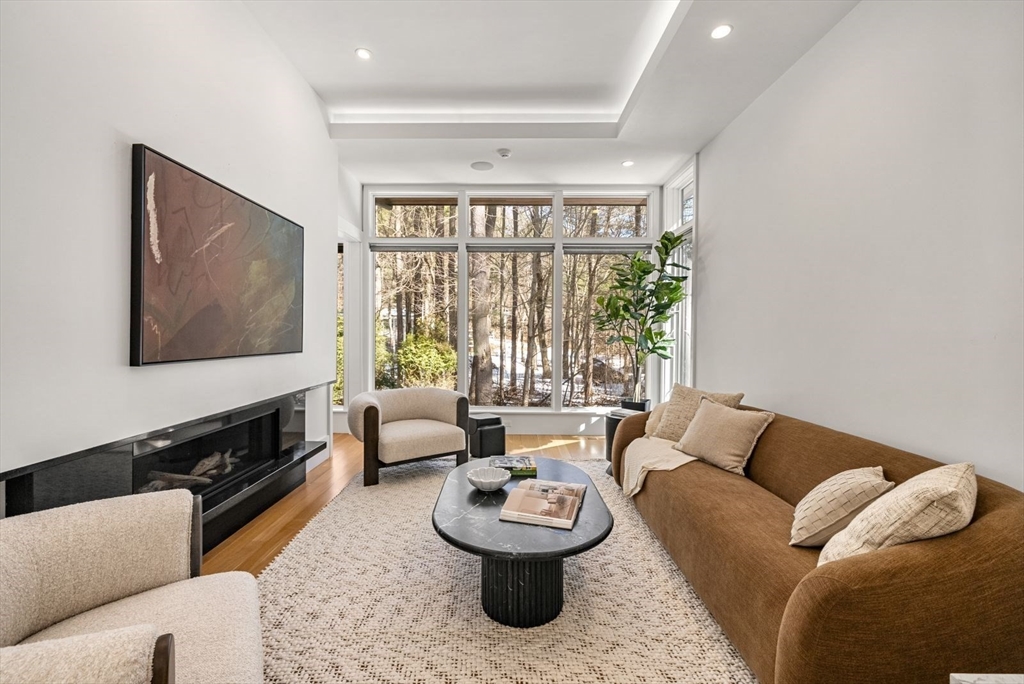 11 Winthrop Circle