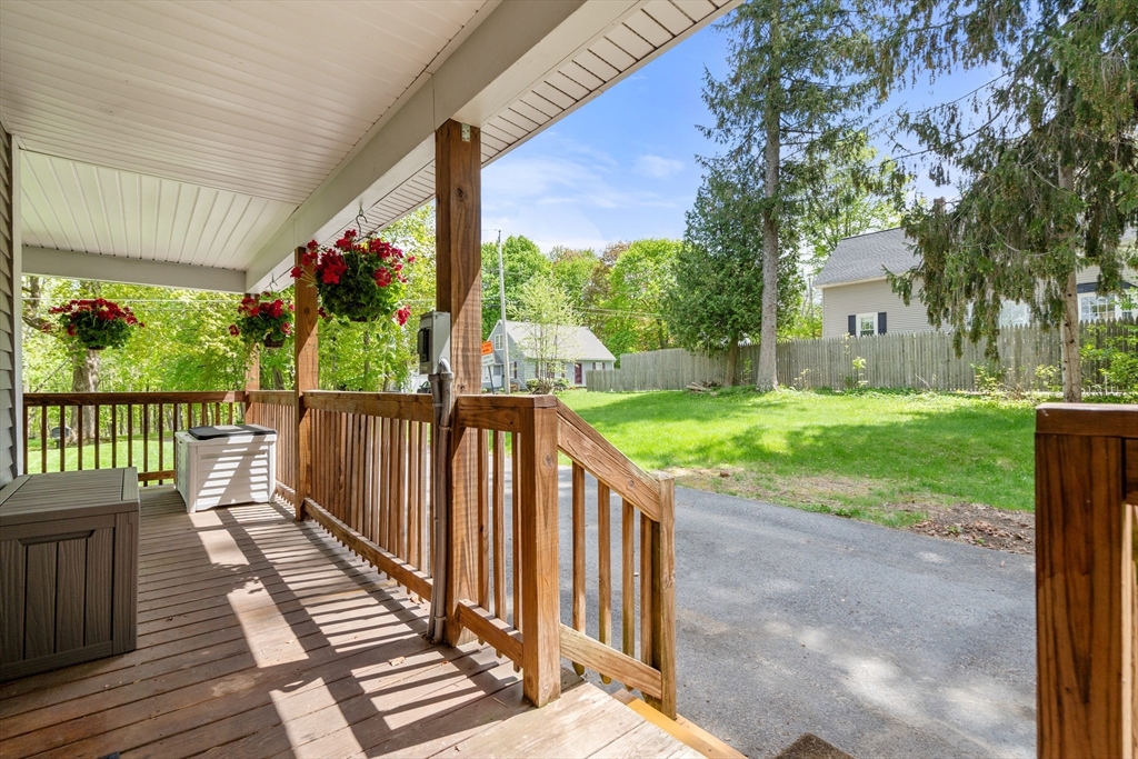 23 Schoolhouse Rd