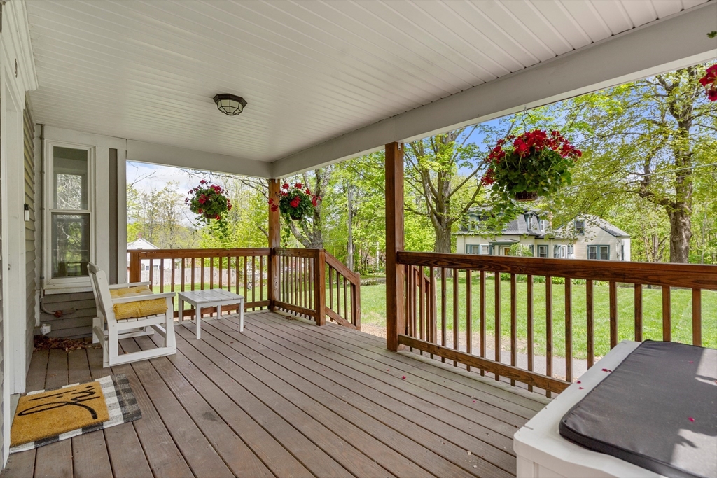 23 Schoolhouse Rd