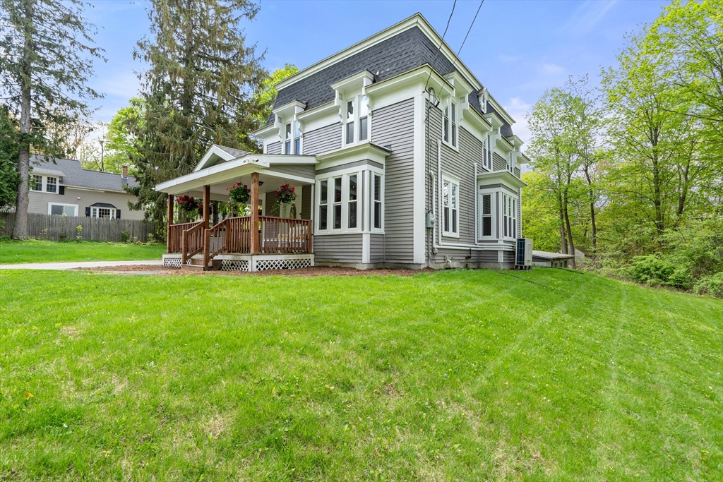 23 Schoolhouse Rd