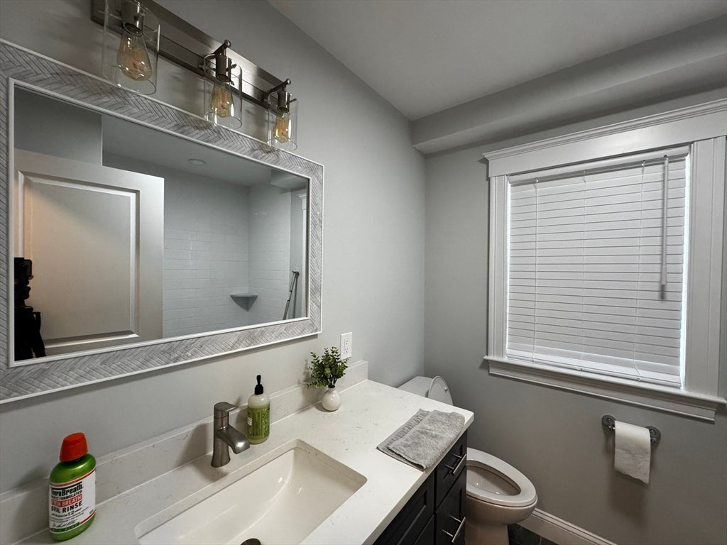 33 Hamilton St #1, Medford, MA Photo #9