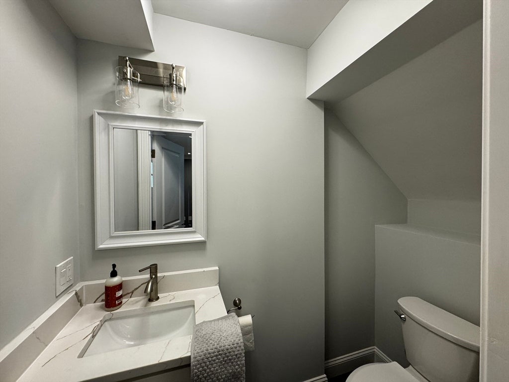 33 Hamilton St #1, Medford, MA Photo #16